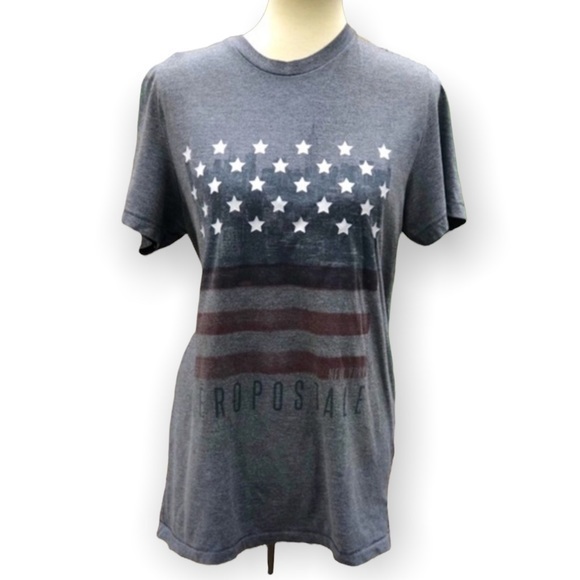 Red white and blue on gray T-shirt - Picture 1 of 5